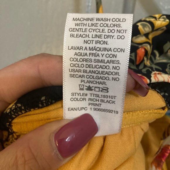 ⚜️ADORABLE CROSS BACK FLOWERED BRA TOP by 'TIME AND TRU'⚜️ - Picture 4 of 5